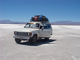 náš díp v solné pustin na Salar de Uyuni